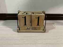 Amazon.co.jp: アンティーク ウッド 万年カレンダー 置き型